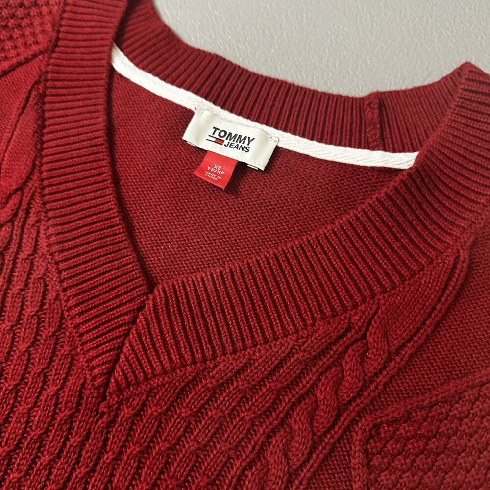 Tommy Jeans Red Sweater. Womens XS